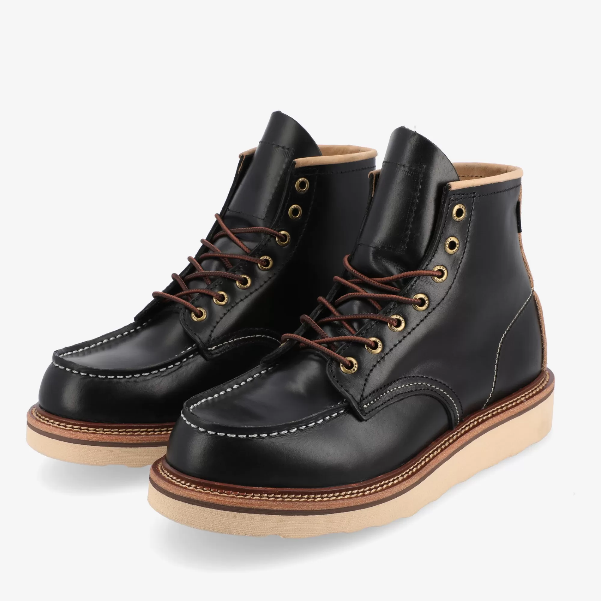 Discount TAFT Model 002 Boot In Black