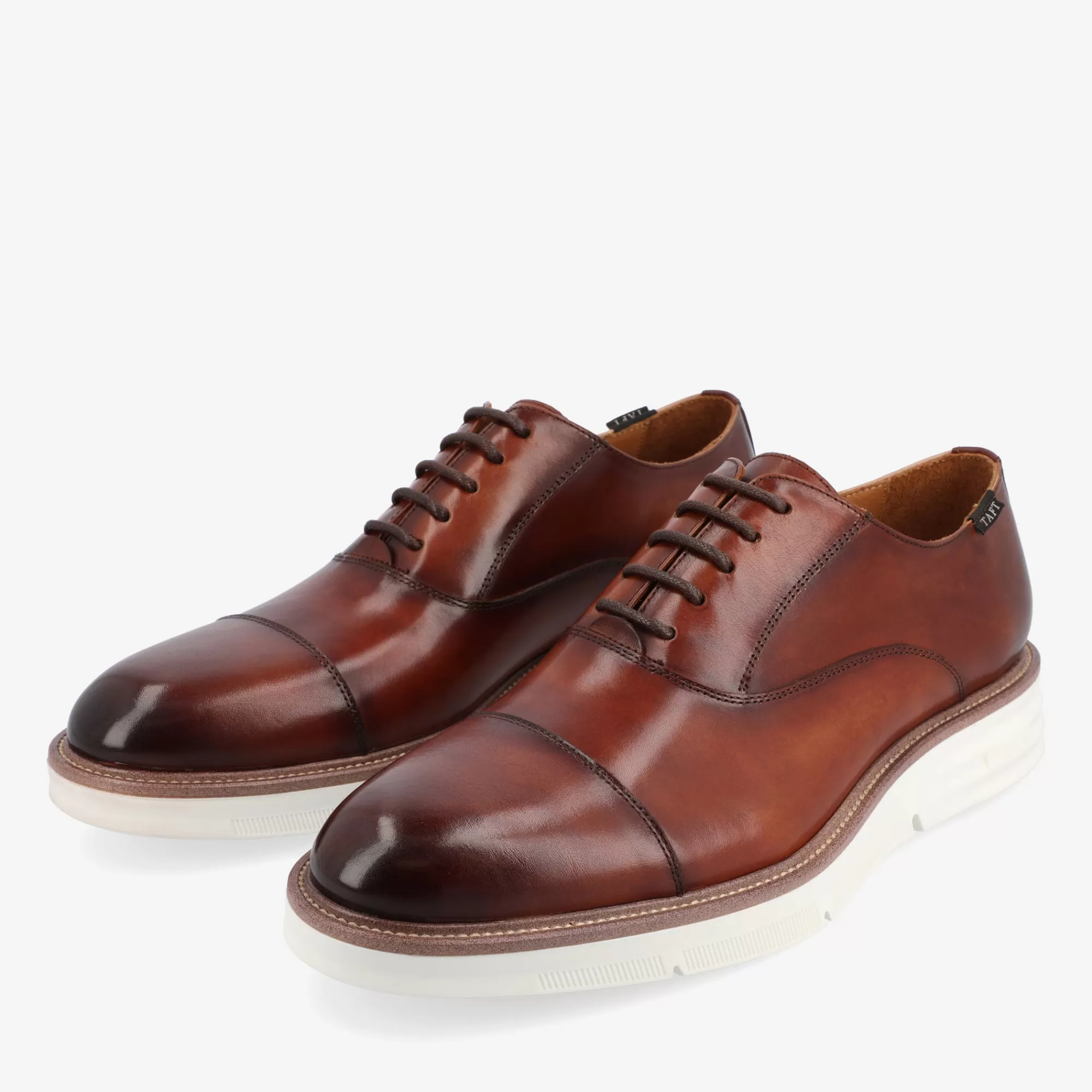 Store TAFT Model 102 Shoe In Honey