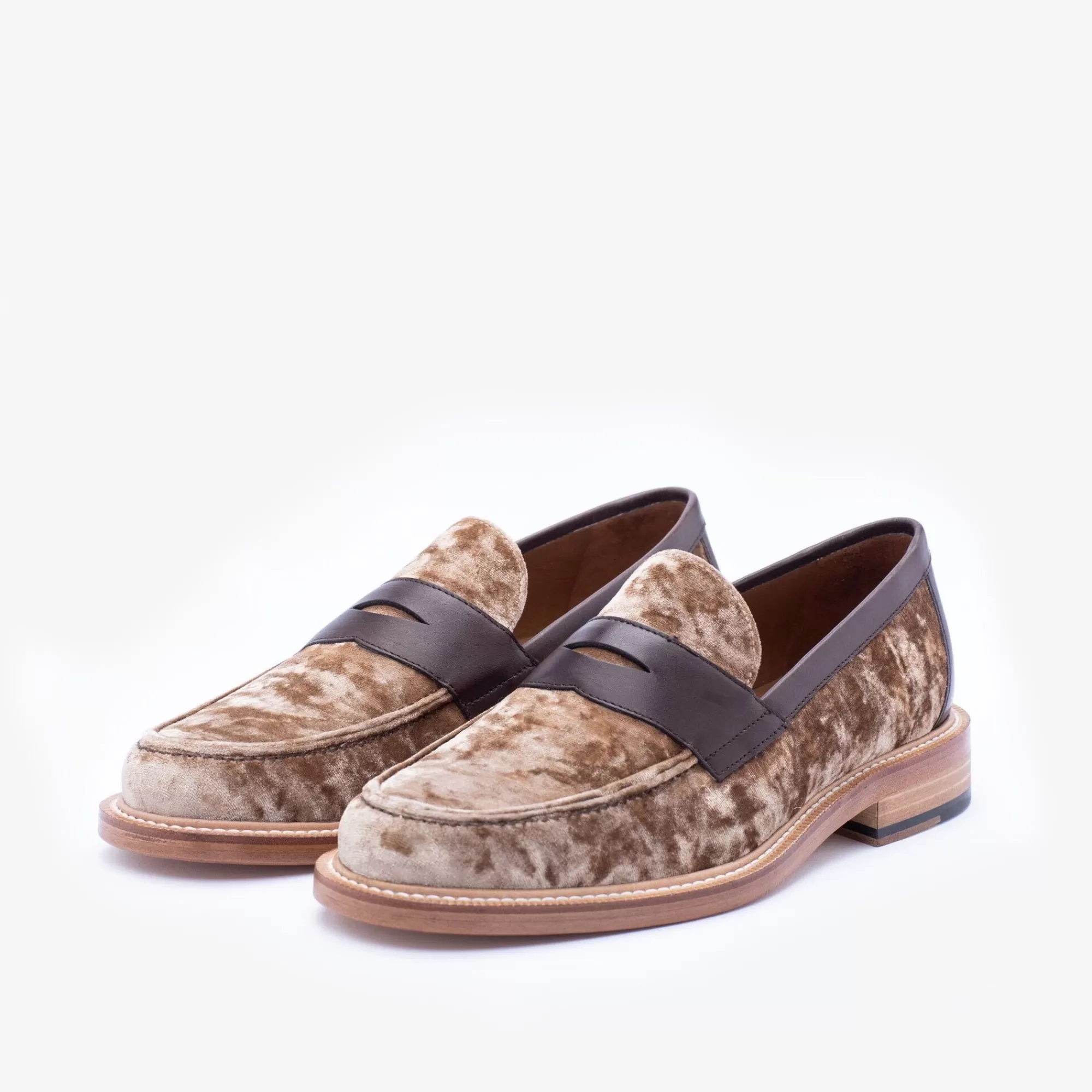 Sale TAFT The Fitz Loafer In Champagne - Velvet Loafers |