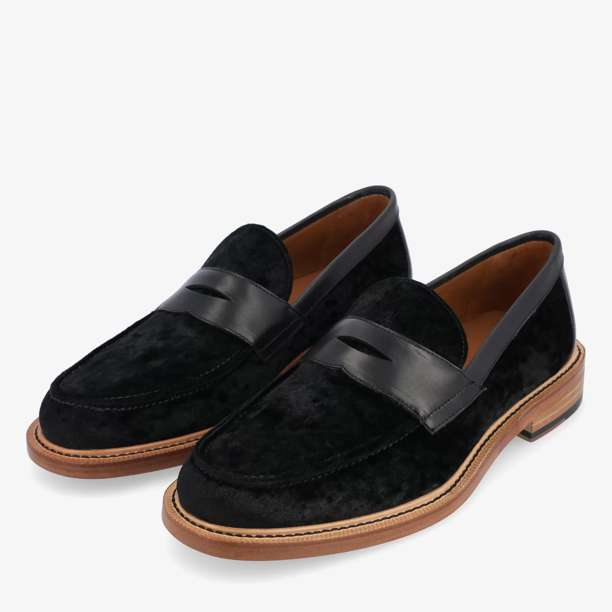 Outlet TAFT The Fitz Loafer In Midnight - Black Velvet Loafers |