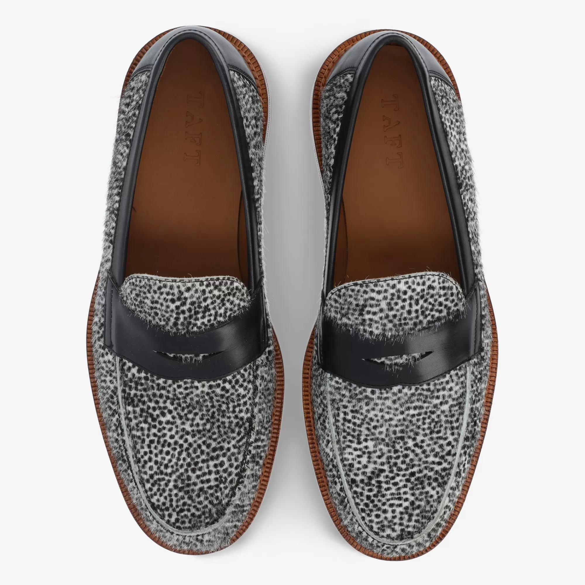 Store TAFT The Fitz Loafer In Rainclouds - Black And White Dot |
